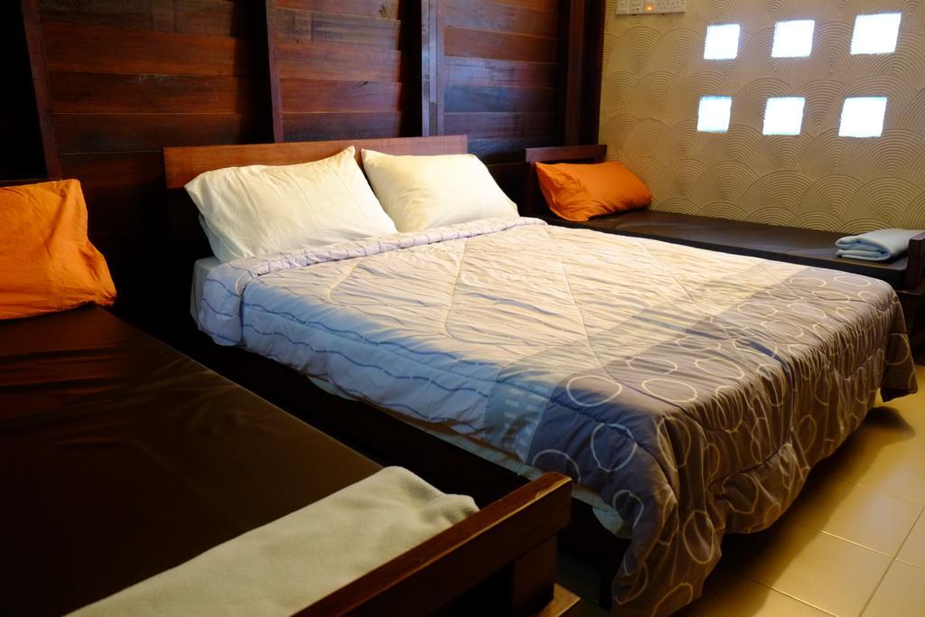 Tnt Novelty House Apartment เตลุคอินทัน ภายนอก รูปภาพ