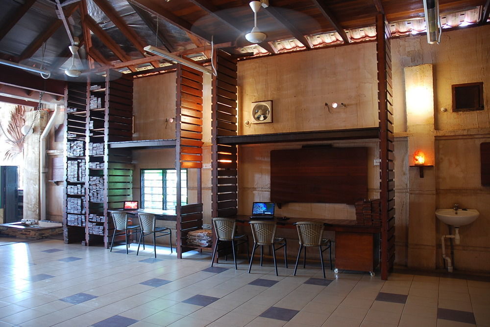 Tnt Novelty House Apartment เตลุคอินทัน ภายนอก รูปภาพ
