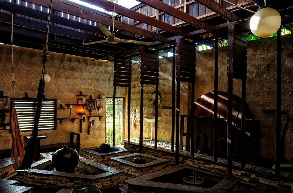 Tnt Novelty House Apartment เตลุคอินทัน ภายนอก รูปภาพ